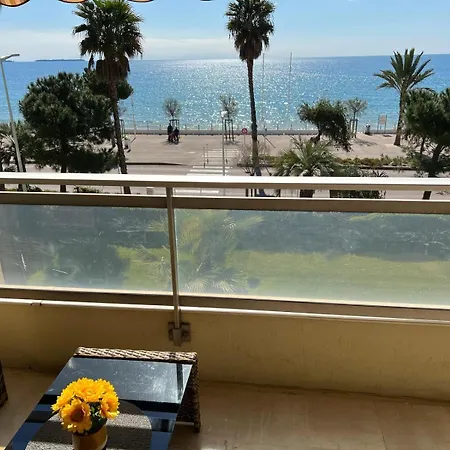 Cnossos Yourhosthelper Apartmán *